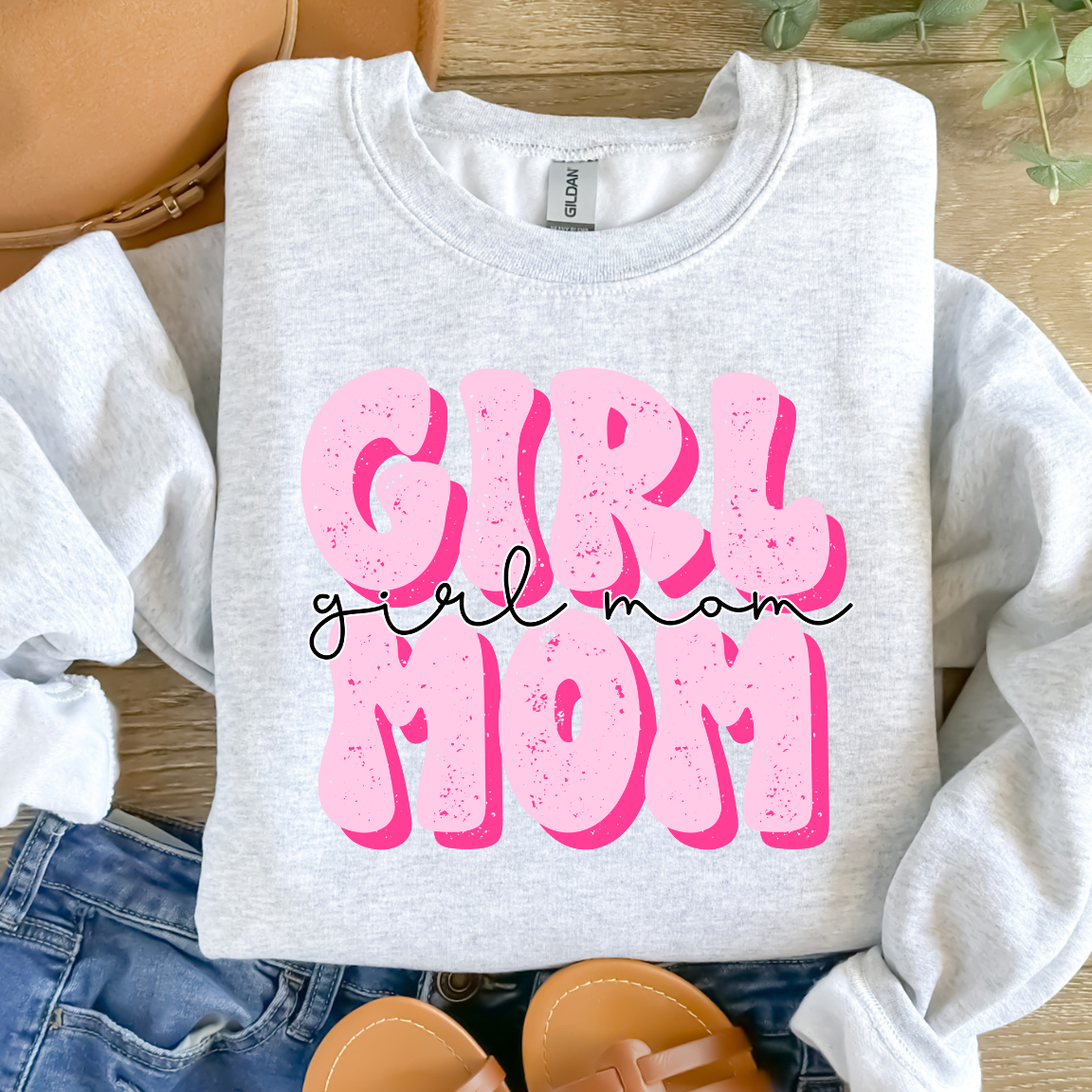 GIRL / BOY MOM